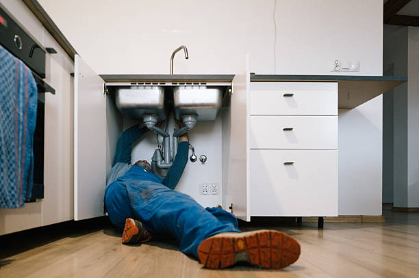 Professional Leak Detection technician working in New Washington, IN